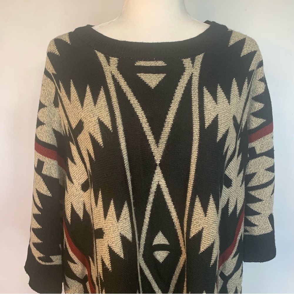 Harlow Poncho Boho Wrap Long Shrug Fringe Armhole Aztec Print Brick Taupe BLK OS - Picture 6 of 15